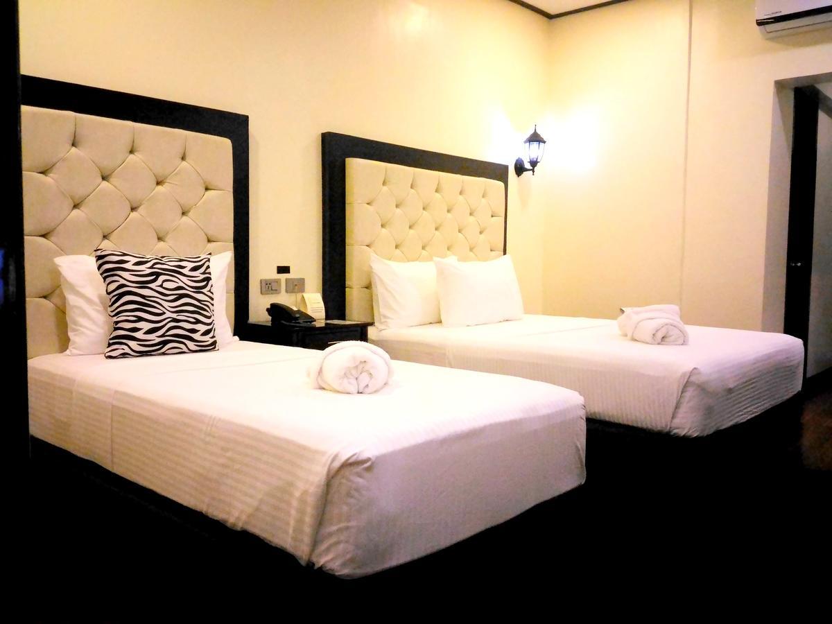 The Ambassador Hotel Tacloban Ngoại thất bức ảnh