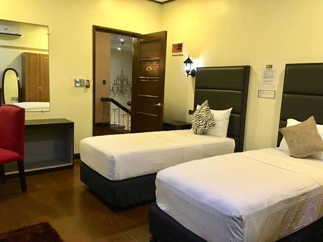 The Ambassador Hotel Tacloban Ngoại thất bức ảnh